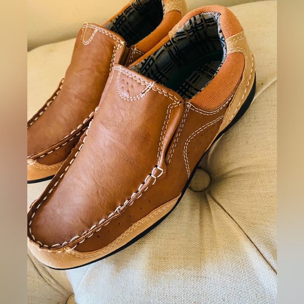 NEW Hans slip on shoe Little Boy size 2